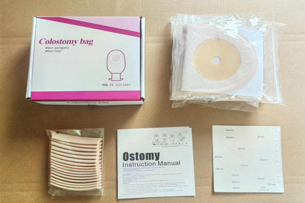 POCHE DE COLOSTOMIE